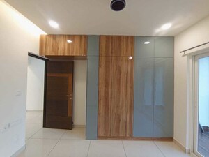 Room in  Apartment at Alekhya Palm Woods, Gachibowli – for Rent
