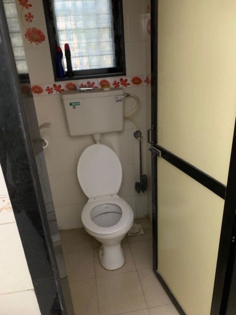 Bathroom, new-mayur-chs 2 Bedroom 688 Sq.Ft. Apartment In Andheri East Mumbai 10521066