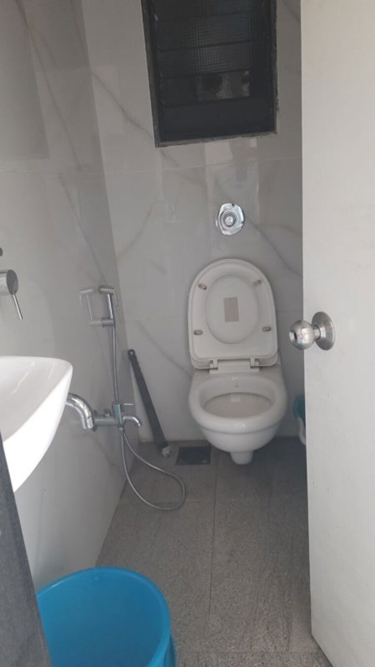 Bathroom, vishwa-plan-s-business-park Commercial Office Space 700 Sq.Ft. In Nerul Navi Mumbai 10521057