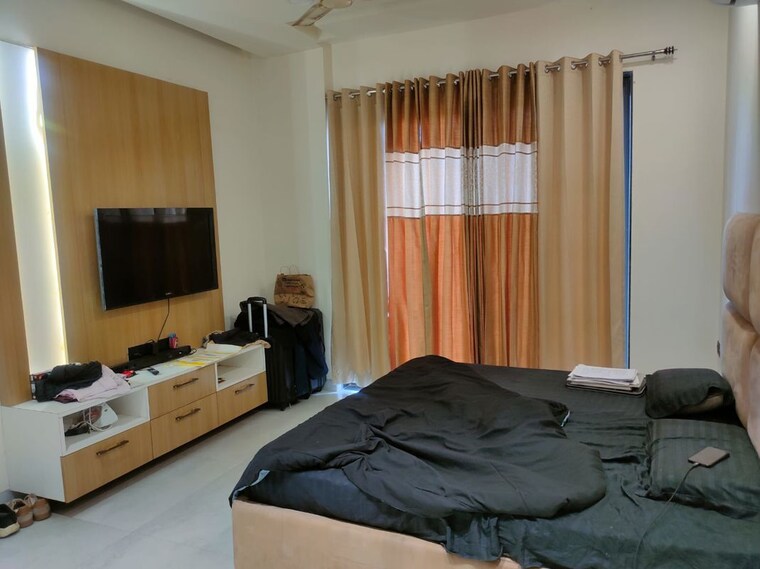 Bedroom, sector 57 3.5 Bedroom 260 Sq.Yd. Builder Floor In Sector 57 Gurgaon 10521100