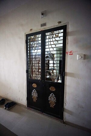 Room in 1 BHK Apartment at Vastral – for Sale