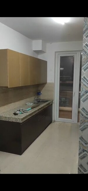 Kitchen in 3 BHK Apartment at Omaxe Royal Residency Faridabad, Sector 79 – for Rent