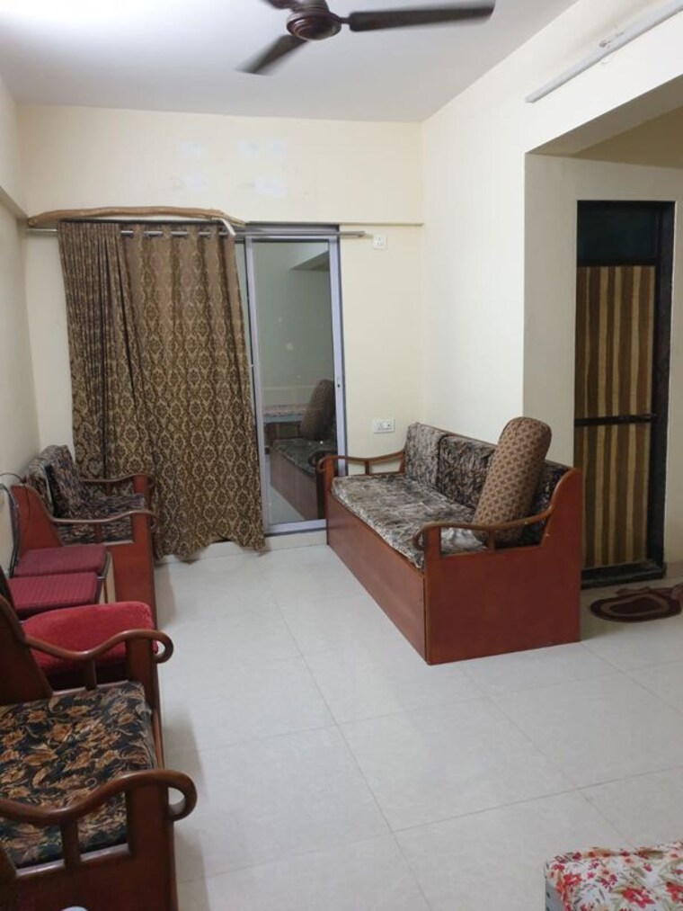 Living Room, ram-niwas-dadar-east 1 Bedroom 300 Sq.Ft. Apartment In Dadar East Mumbai 10521121