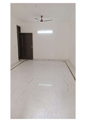 Room in 4 BHK Apartment at Sector 12 Dwarka – for Sale