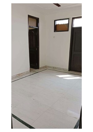 Room in 4 BHK Apartment at Sector 12 Dwarka – for Sale
