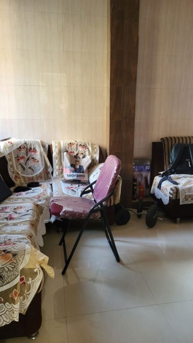 Living Room, ketan-apartments-dadar-east 1.5 Bedroom 300 Sq.Ft. Apartment In Dadar East Mumbai 10521141