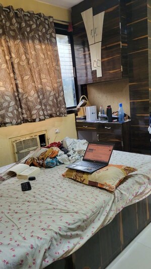 Living Room in 1.5 BHK Apartment at Ketan Apartments Dadar East, Dadar East – for Rent