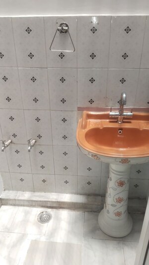Bathroom in 2 BHK Builder Floor at Gomti Nagar – for Rent