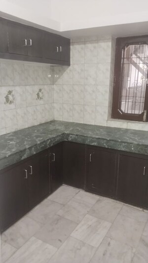 Kitchen in 2 BHK Builder Floor at Gomti Nagar – for Rent