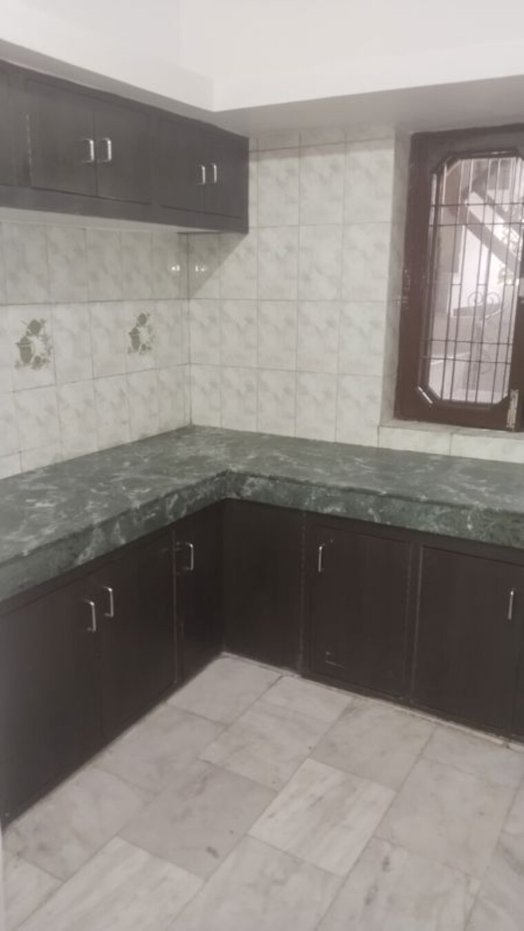 Kitchen, gomti nagar 2 Bedroom 1200 Sq.Ft. Builder Floor In Gomti Nagar Lucknow 10521140