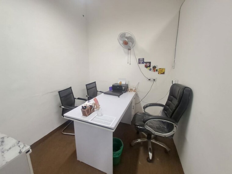 Team Area, sector 63 Commercial Office Space 800 Sq.Ft. In Sector 63 Noida 10520989