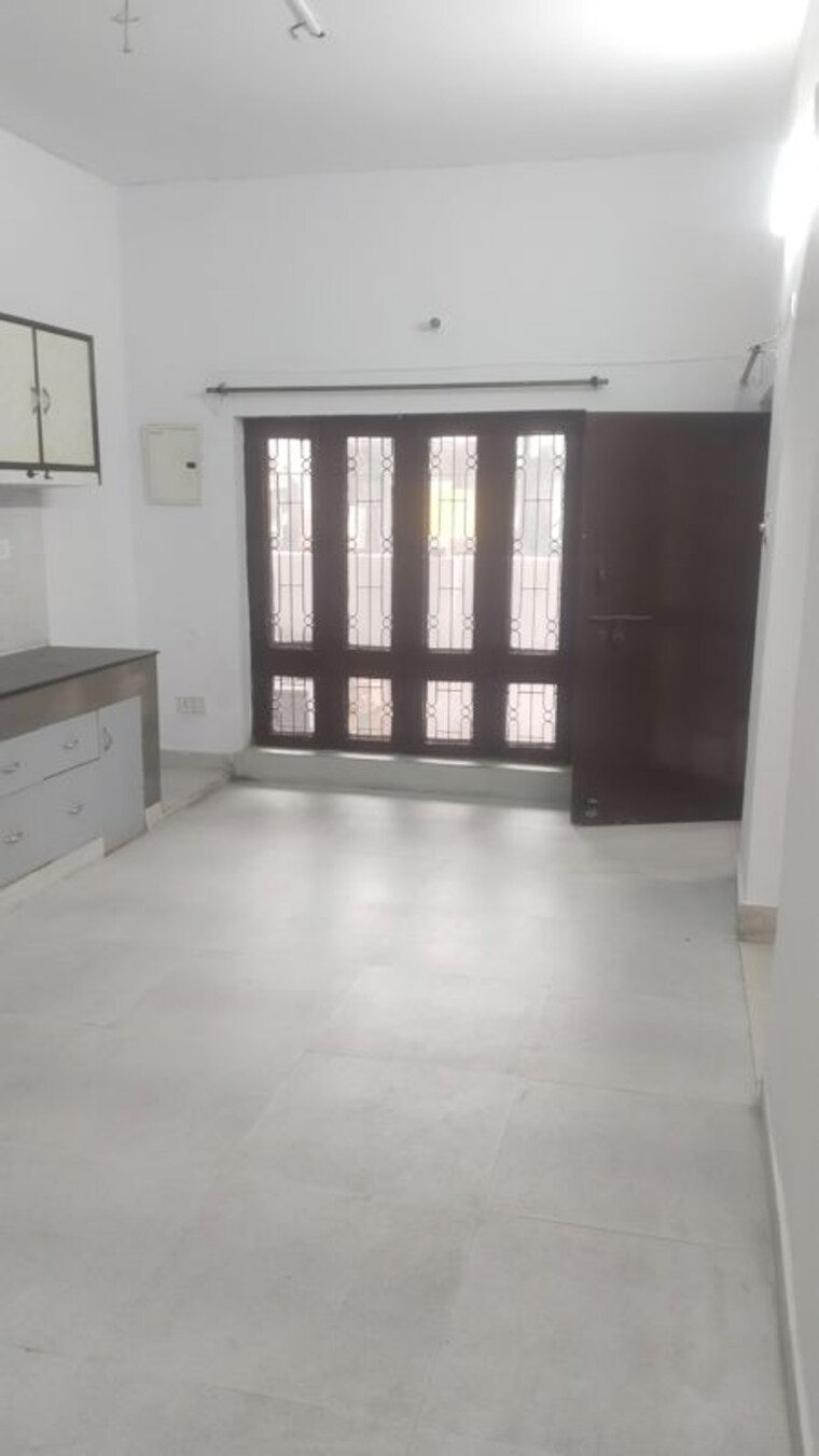 Room, gomti nagar 2 Bedroom 1500 Sq.Ft. Builder Floor In Gomti Nagar Lucknow 10521164