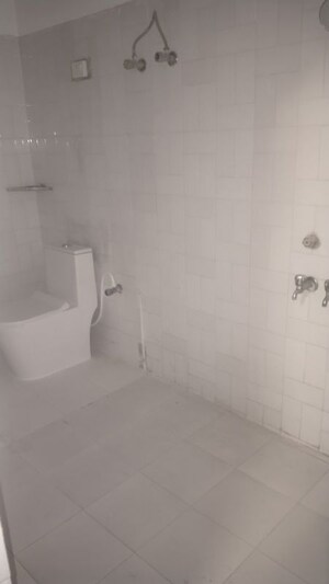 Bathroom in 2 BHK Builder Floor at Gomti Nagar – for Rent