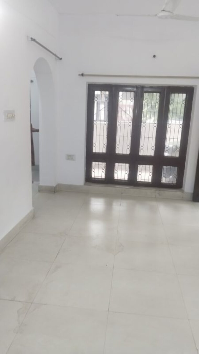 Room, gomti nagar 2 Bedroom 1500 Sq.Ft. Builder Floor In Gomti Nagar Lucknow 10521164