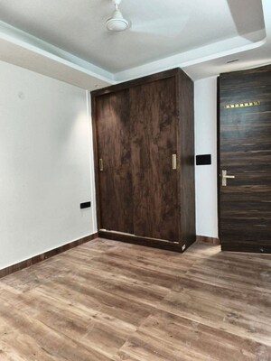 Room in 1 BHK Builder Floor at Saket – for Sale