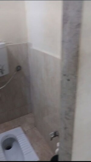Bathroom in 1 BHK Apartment at Matunga Vashudha CHS, Matunga – for Rent