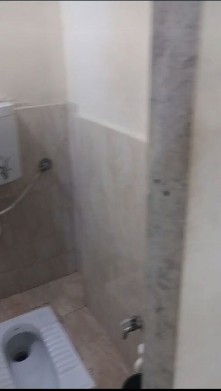 Bathroom, matunga-vashudha-chs 1 Bedroom 300 Sq.Ft. Apartment In Matunga Mumbai 10521181