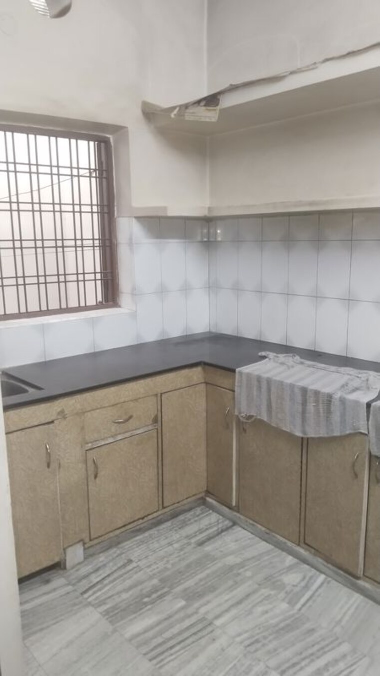 Kitchen, gomti nagar 1.5 Bedroom 800 Sq.Ft. Builder Floor In Gomti Nagar Lucknow 10521185