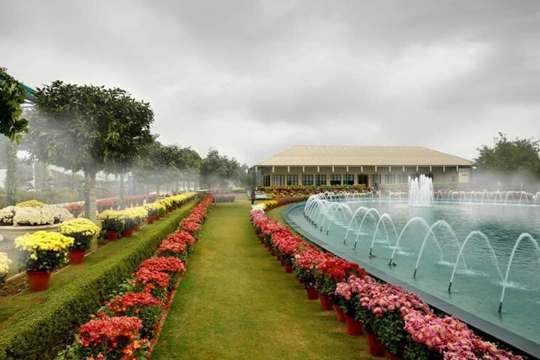 Swimming Pool, central-park-flower-valley-aqua-front-towers 3 Bedroom 1789 Sq.Ft. Apartment In Sohna Sector 33 Gurgaon 10521209
