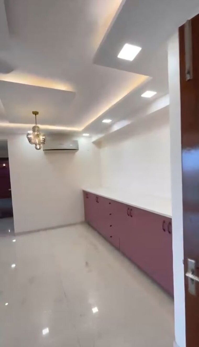 Kitchen, omaxe-royal-residency-faridabad 3 Bedroom 1940 Sq.Ft. Apartment In Sector 79 Faridabad 10521180