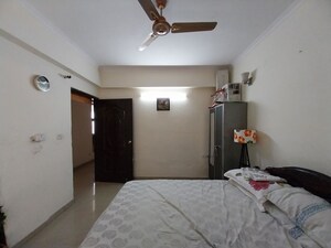 Bedroom in 2 BHK Builder Floor at Sector 21 – for Rent