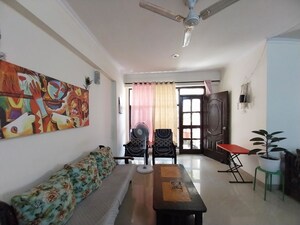 2 BHK Builder Floor For Rent in Sector 21