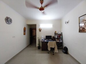 Living Room in 2 BHK Builder Floor at Sector 21 – for Rent