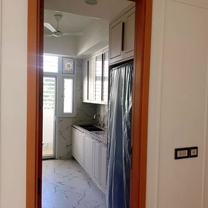 Bathroom in 4 BHK Builder Floor at DLF The Grove, Sector 54 – for Sale