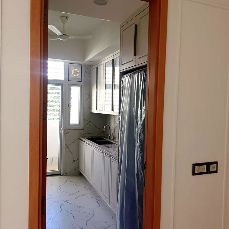 Bathroom, dlf-the-grove 4 Bedroom 3140 Sq.Ft. Builder Floor In Sector 54 Gurgaon 10521186