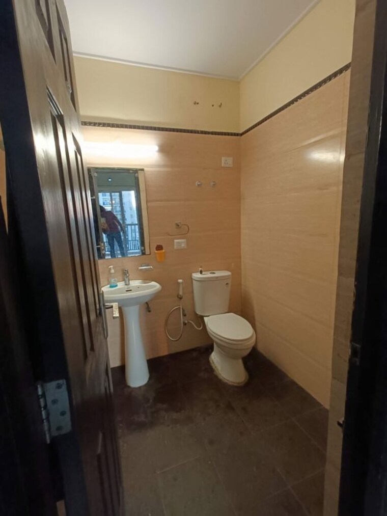 Bathroom, dasnac-the-jewel 3 Bedroom 1900 Sq.Ft. Apartment In Sector 75 Noida 10514764