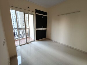 Room in 3 BHK Apartment at Dasnac The Jewel, Sector 75 – for Sale