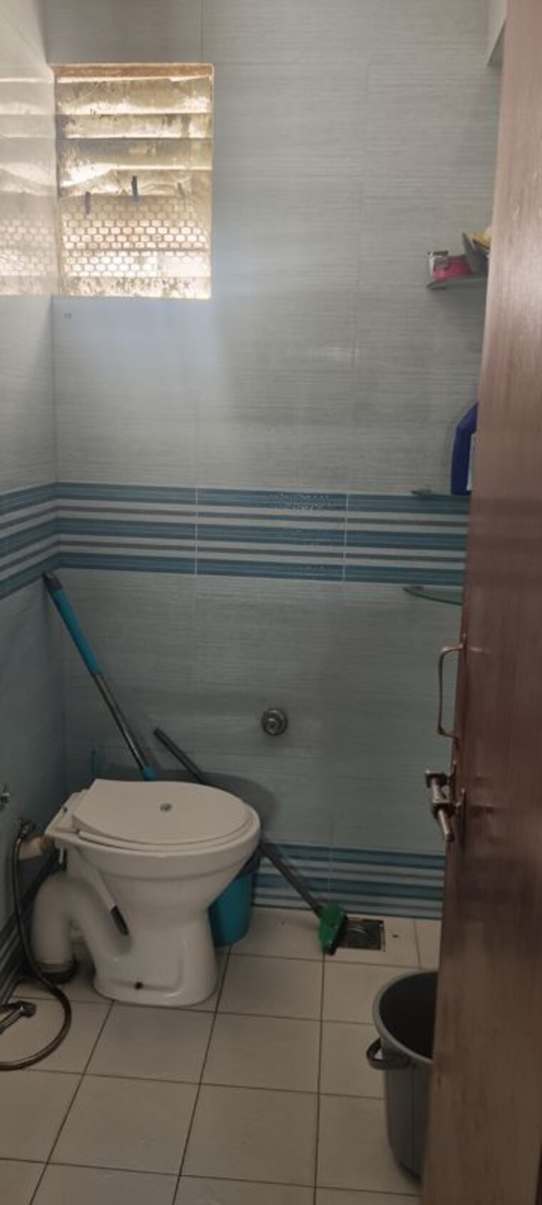 Bathroom, bodakdev 2 Bedroom 120 Sq.Yd. Apartment In Bodakdev Ahmedabad 10521242
