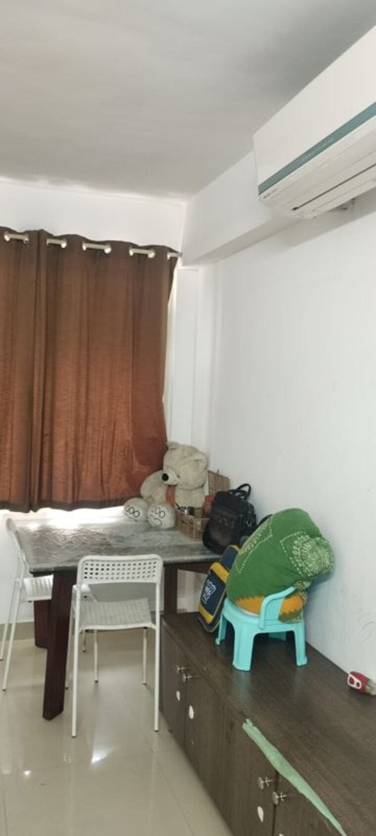 Living Room, bodakdev 2 Bedroom 120 Sq.Yd. Apartment In Bodakdev Ahmedabad 10521242