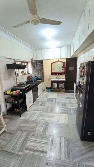 Team Area in 3 BHK Apartment at SB Purushottam Towers, Prabhadevi – for Rent