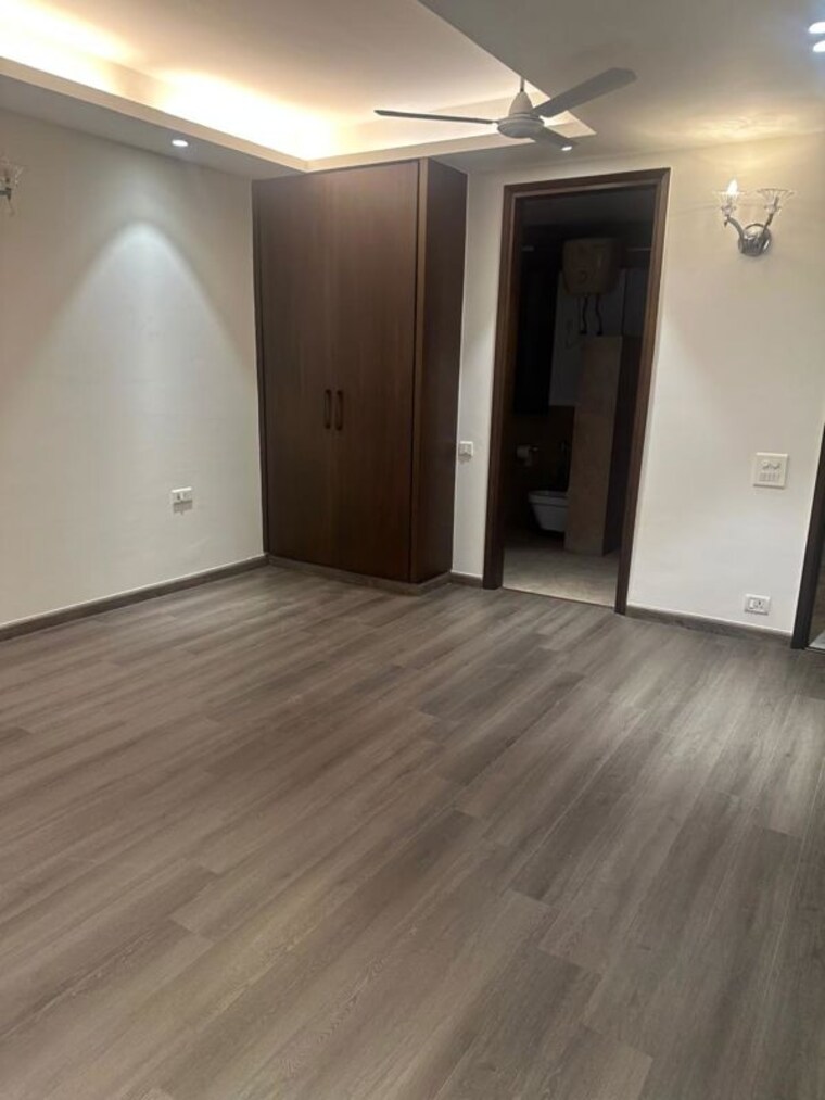 Room, greater kailash i 4 Bedroom 2500 Sq.Ft. Builder Floor In Greater Kailash I Delhi 10521277
