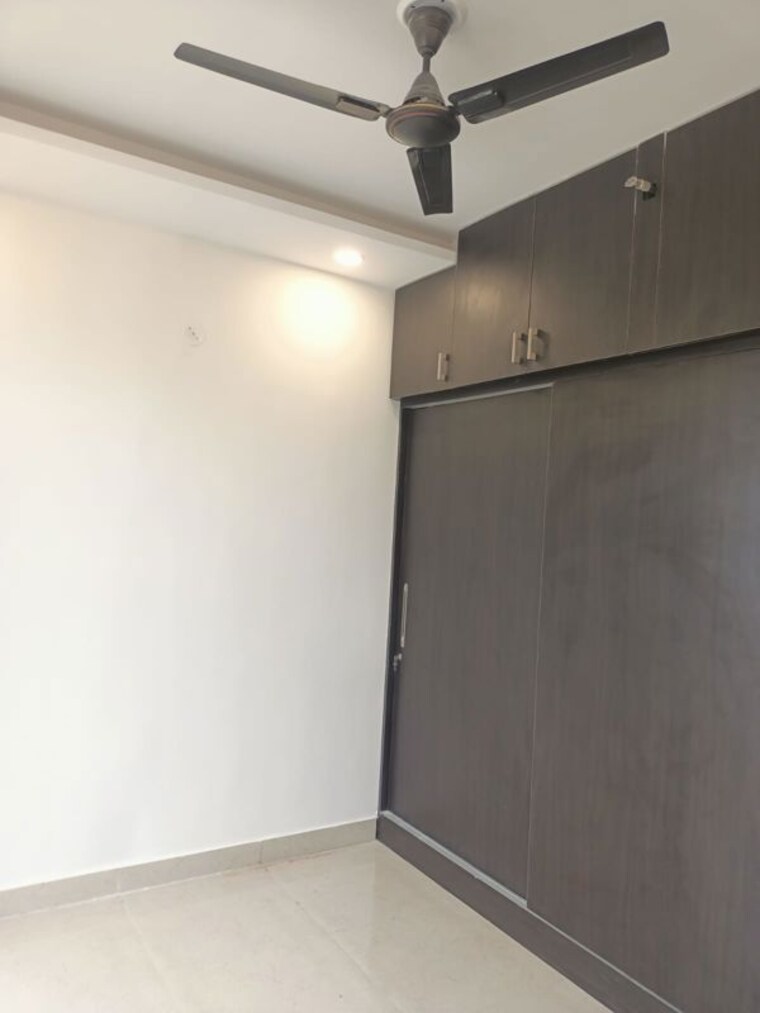 Room, kadarpur 2 Bedroom 800 Sq.Ft. Apartment In Kadarpur Gurgaon 10521275