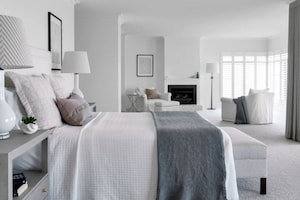 Bedroom in 6+ BHK Villa at Juhu – for Rent