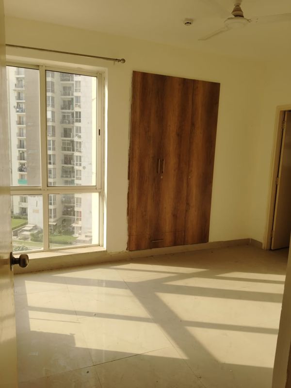 3 BHK 1350 Sq.Ft. Builder Floor in Jaypee Greens Aman
