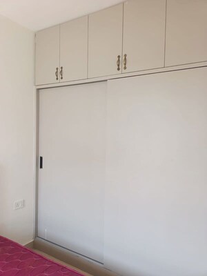Room in 2 BHK Apartment at Signature Global Prime, Sector 63a – for Rent