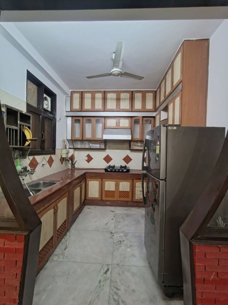 Kitchen, malviya nagar 3 Bedroom 1800 Sq.Ft. Builder Floor In Malviya Nagar Delhi 10521296