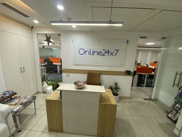 Team Area, spaze-itech-park Commercial Office Space 2000 Sq.Ft. In Sector 49 Gurgaon 10521322