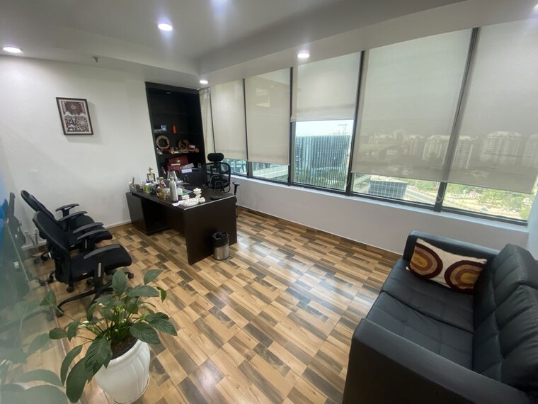  Parking, spaze-itech-park Commercial Office Space 2000 Sq.Ft. In Sector 49 Gurgaon 10521322
