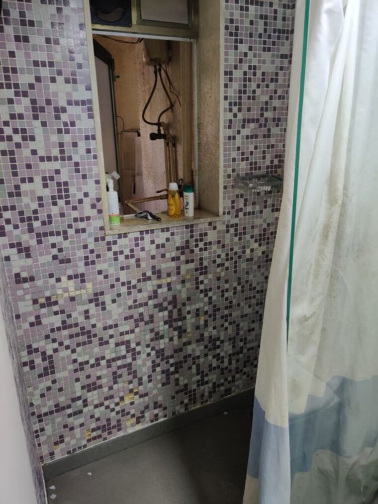Bathroom, guru-mauli-apartments 1 Bedroom 360 Sq.Ft. Apartment In Andheri West Mumbai 10521321