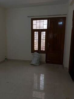 2 BHK + Study Room Builder Floor For Rent in Sector 39