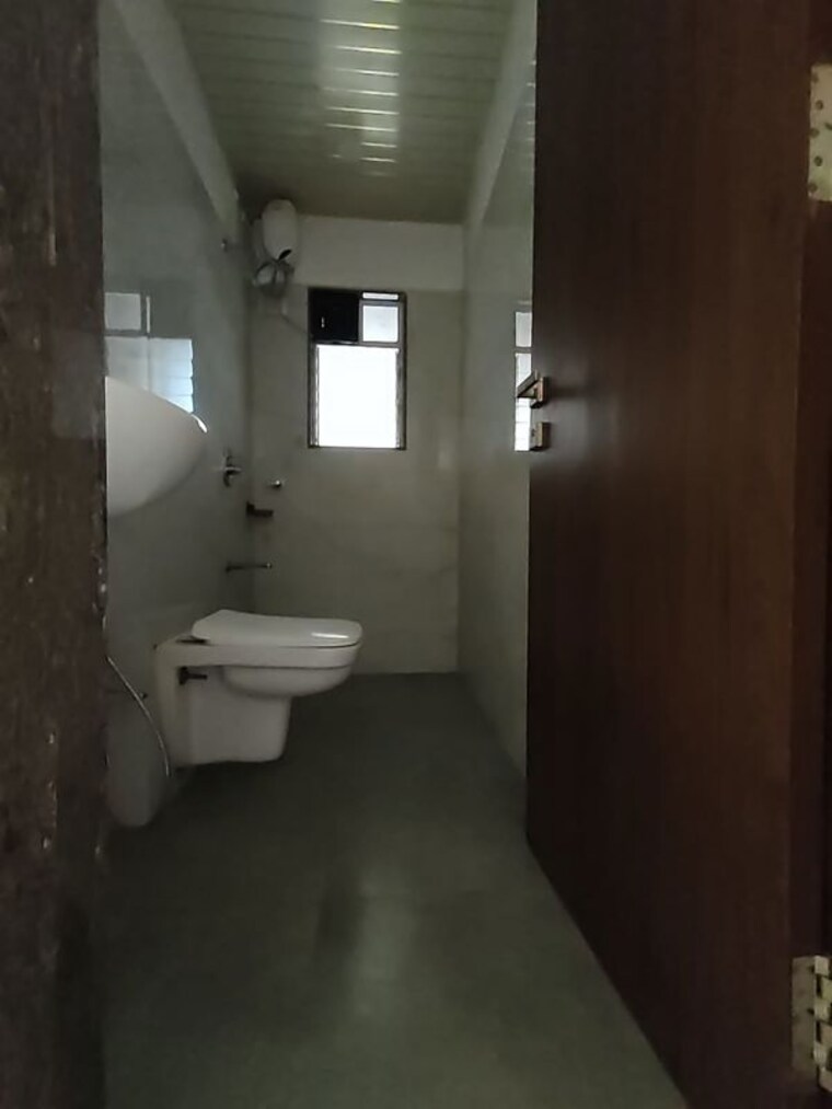 Bathroom, royal-eksar-apartment 2 Bedroom 721 Sq.Ft. Apartment In Borivali West Mumbai 10521347
