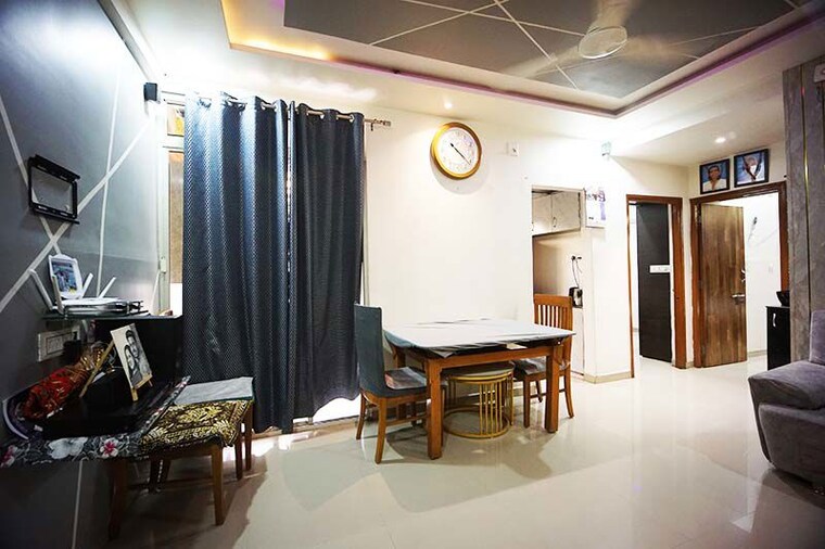 Living Room, nava naroda 2 Bedroom 110 Sq.Yd. Apartment In Nava Naroda Ahmedabad 10521372