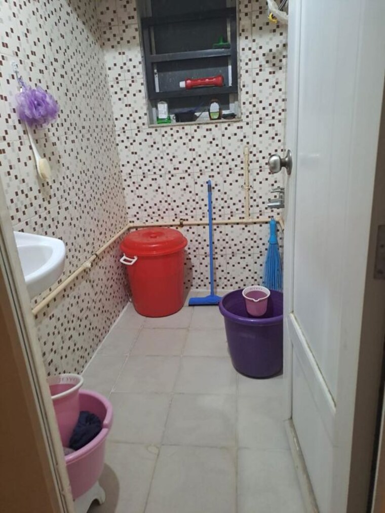 Bathroom, royal-palms-diamond-isle-phase-iii 1 Bedroom 545 Sq.Ft. Apartment In Goregaon East Mumbai 10521382
