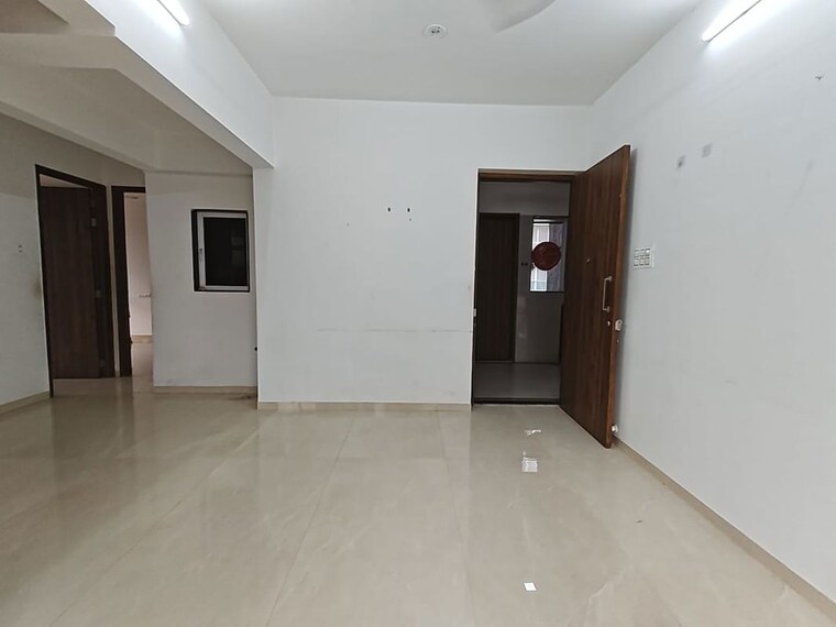 undefined, babhai naka 2.5 Bedroom 733 Sq.Ft. Apartment In Babhai Naka Mumbai 10521386