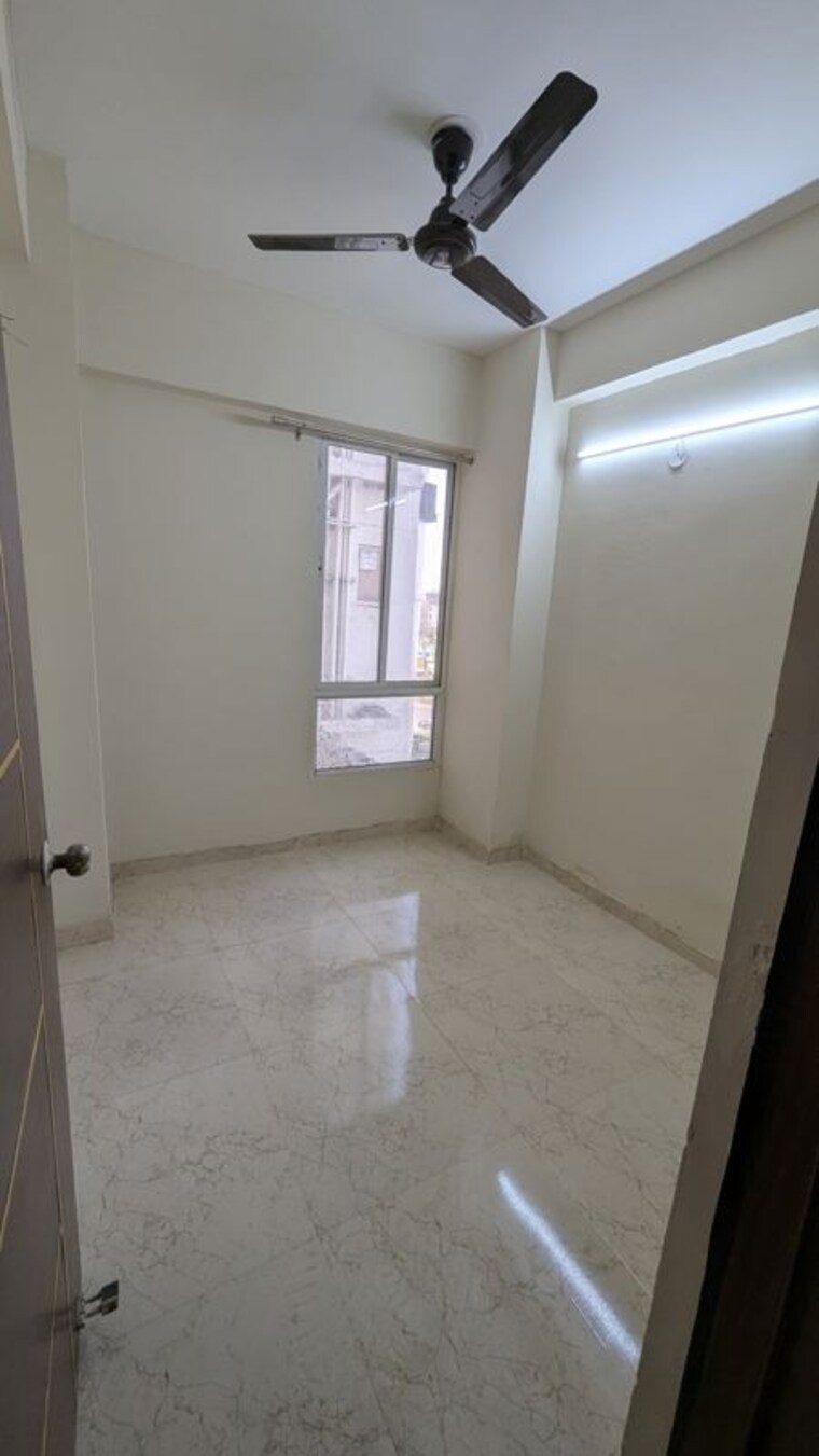 Room, signature-global-proxima-phase-2 2 Bedroom 65 Sq.Yd. Apartment In Sector 89 Gurgaon 10521339