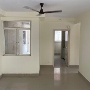Room in 2 BHK Apartment at Paras Tierea, Sector 137 – for Rent